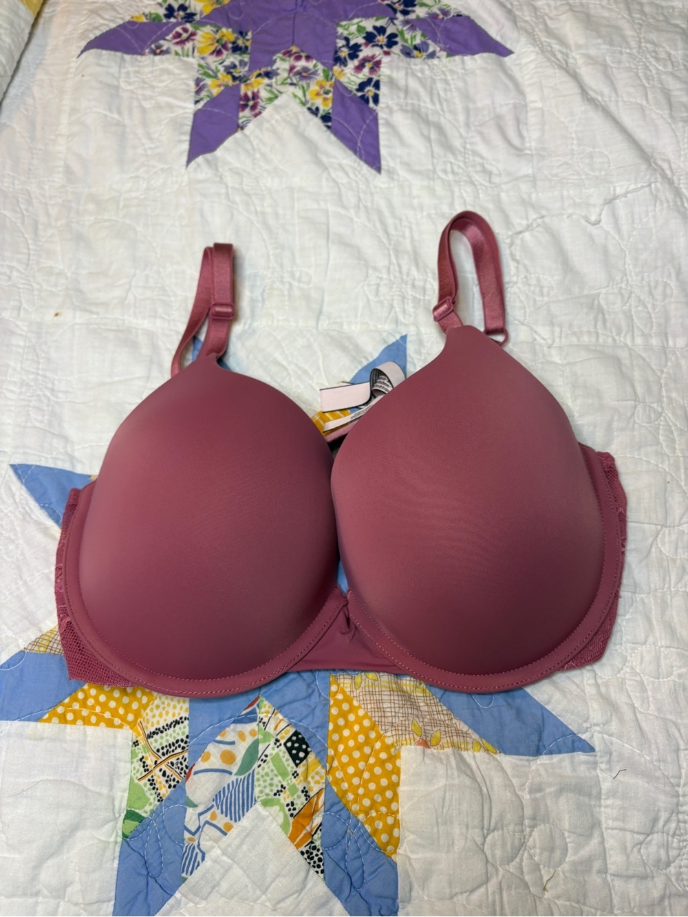 BNWOT Victorias Secret Push-up Bra Size 34DD